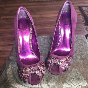 Bakers Shoes. Peep toe Pumps Size 6 1/2